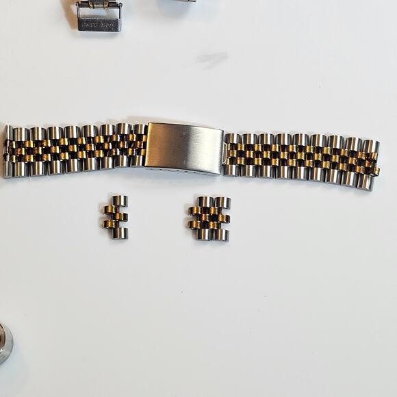 Lot of Vintage Watches Pulsar Seko Swiss Army and Speidel Band for Parts/Repair - Picture 5 of 16